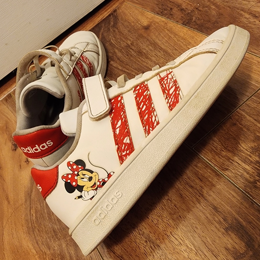 💐2/$25 Adidas Mini Mouse Disney Kids Sneakers Shoes, size 2